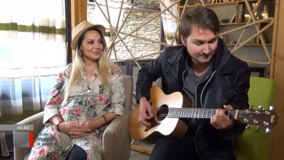 Николай Бакалов написа песен за бебето, което чакат с Вяра Атова (ВИДЕО)