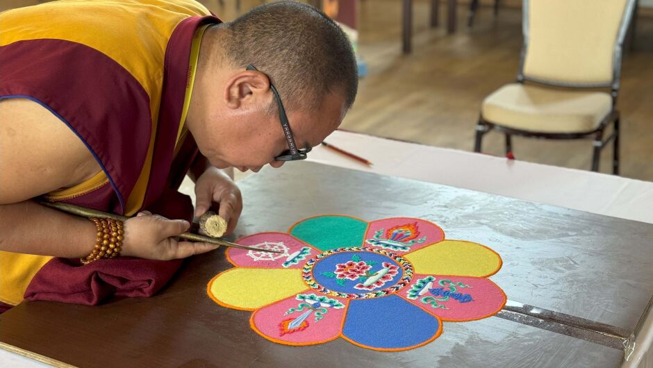 Будистки монаси на Далай Лама идват в Бургас, за да пренесат културата на Тибет (СНИМКИ + ВИДЕО)