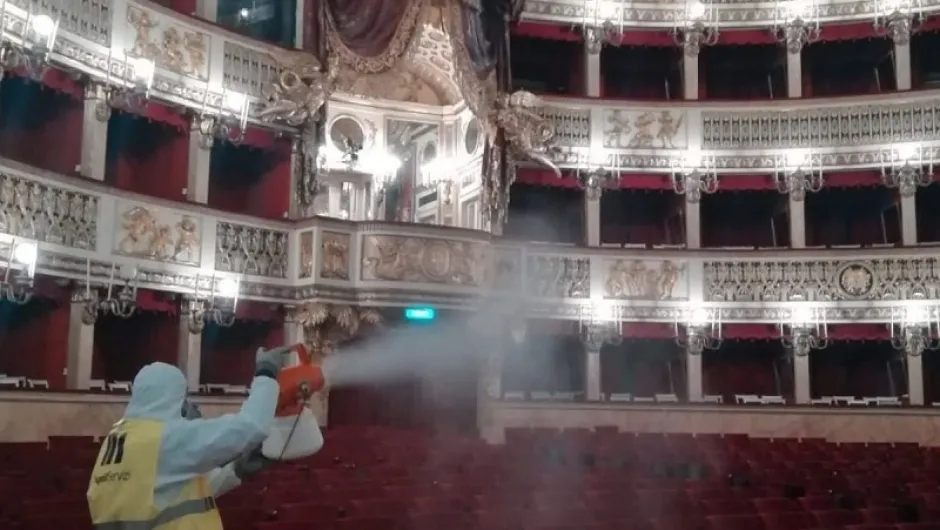Всички оперни театри в Италия отлагат спектаклите си