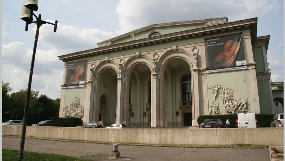 Продължават броженията в Румънската опера