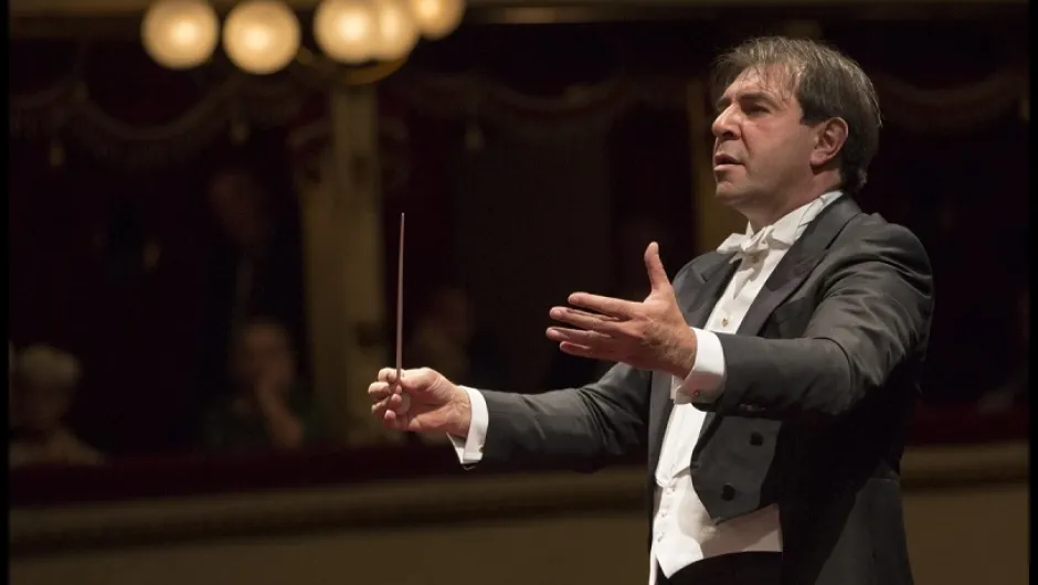 Даниеле Гати е новият музикален директор на Оркестър „Моцарт“