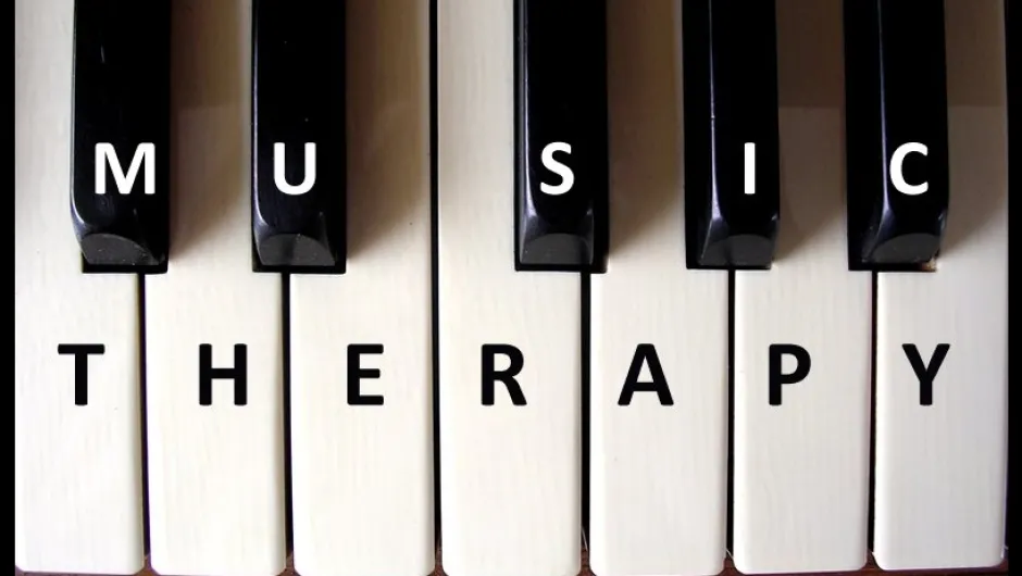 Музикотерапията намалява депресията при младите