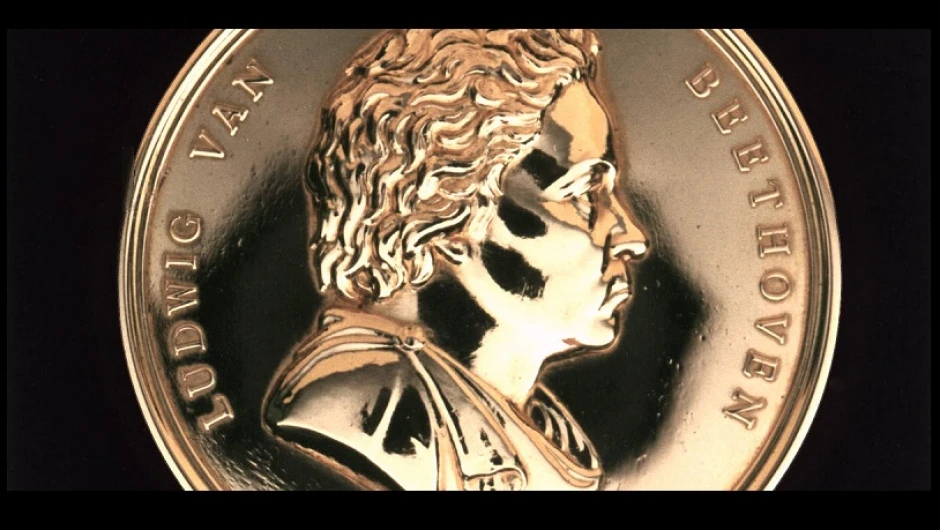 Марис Янсонс получава Златен медал от Кралското филхармонично дружество