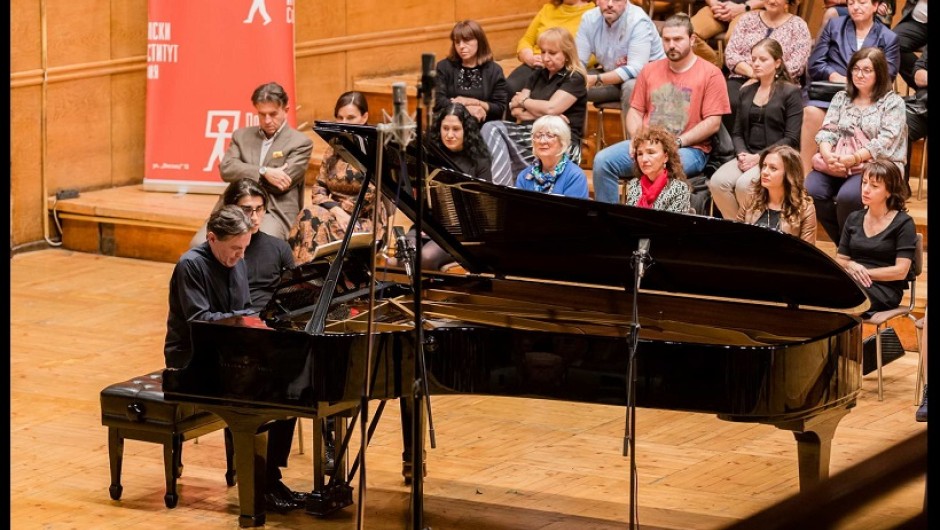 Брилянтният Людмил Ангелов представя втория концерт от цикъла с музика на Шопен