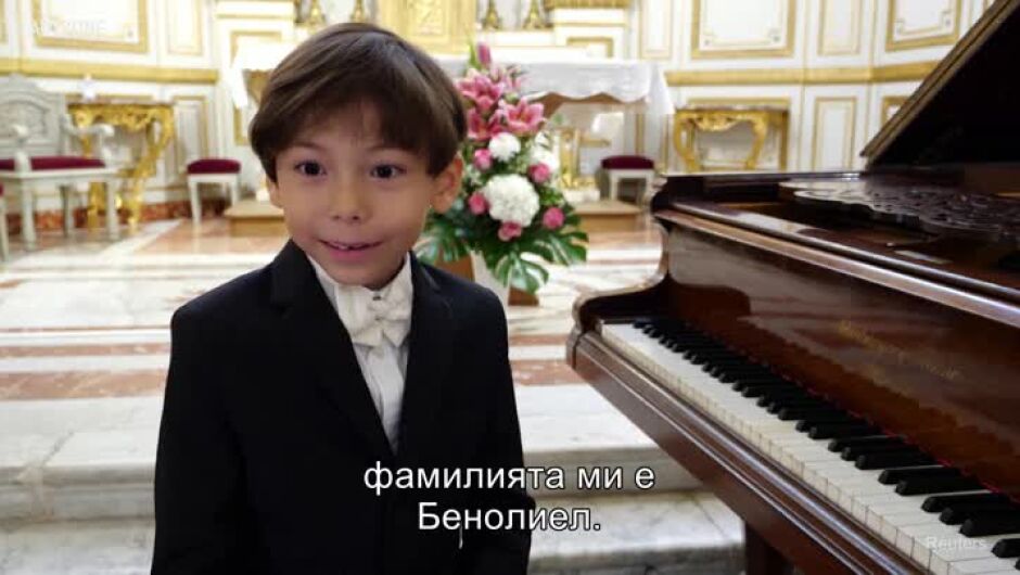 Шестгодишно момче пленява света с изпълненията си на пиано (ВИДЕО)
