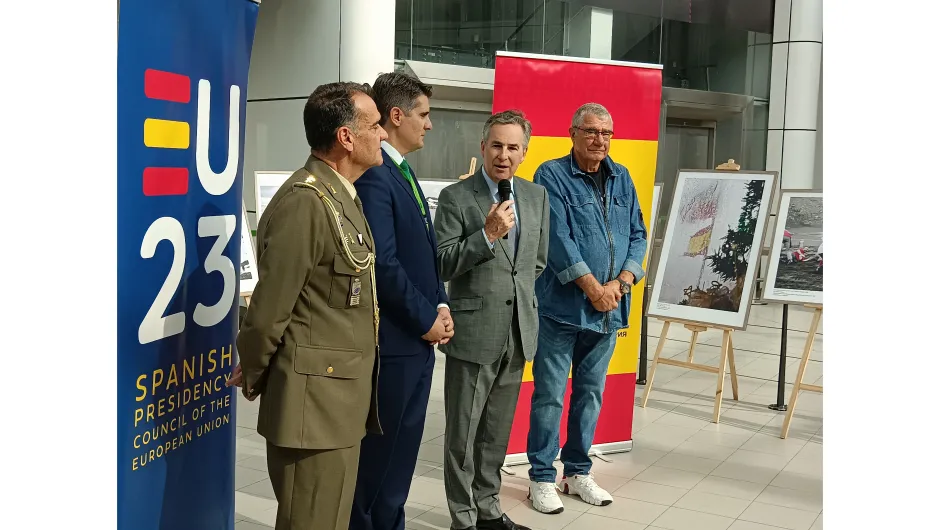 На столичното летище откриха изложбата „България и Испания. 30 години заедно на Антарктида“