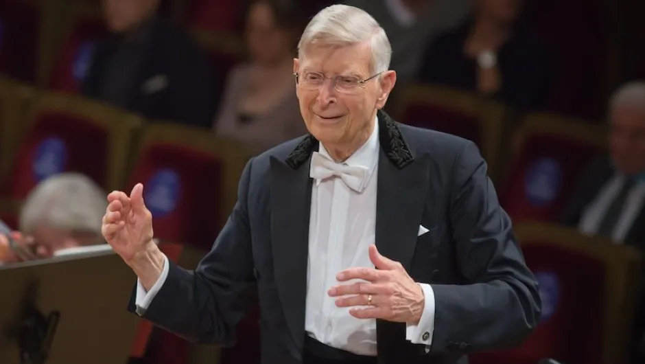 96-годишният Херберт Бломстед открива новият сезон на Гевандхаус оркестър Лайпциг