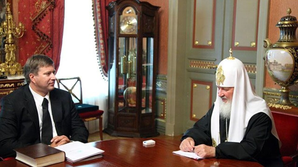 Руският патриарх Кирил с швейцарски часовник за 30 000 евро