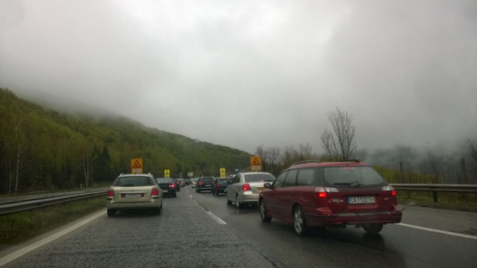 И магистрала „Тракия” бе задръстена на излизане от София