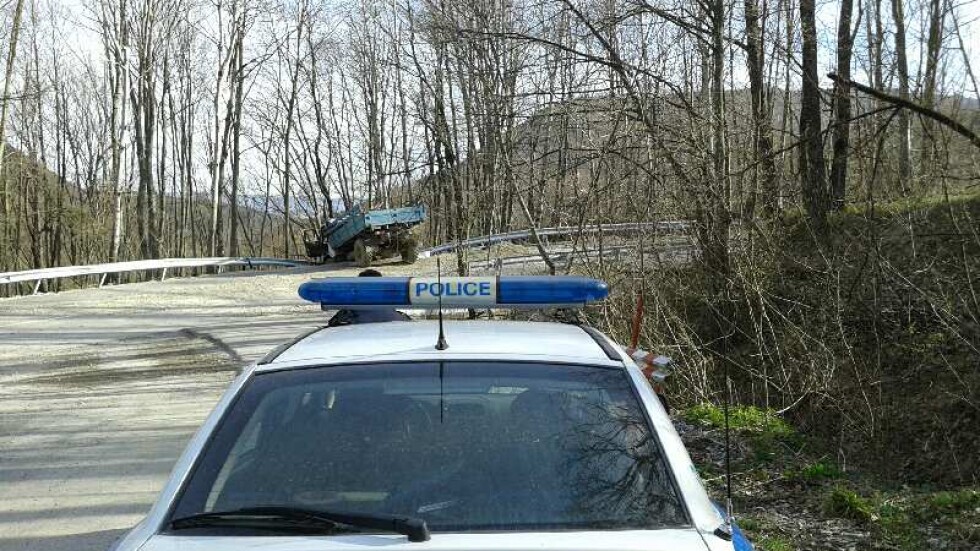 1 жертва и 25 пострадали в катастрофа край Върбица