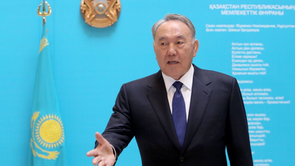 Назарбаев започва пореден мандат с 97.5% одобрение