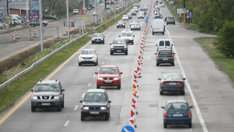 Празничното пътуване: Над 50 хил. автомобила са напуснали столицата вчера