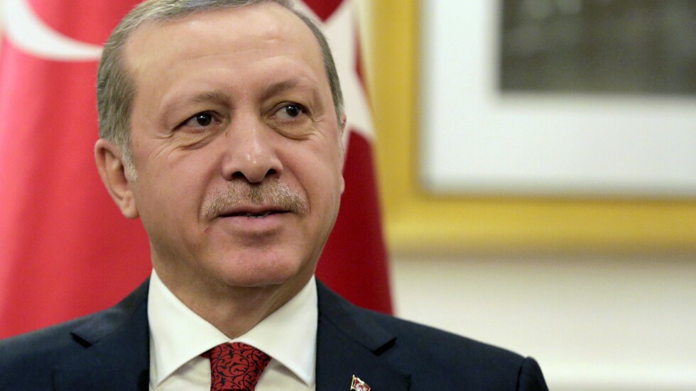 Ердоган подписа указ за закриването над 1000 частни училища