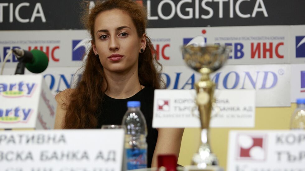 Маевска се състезавала контузена от декември миналата година (ВИДЕО)