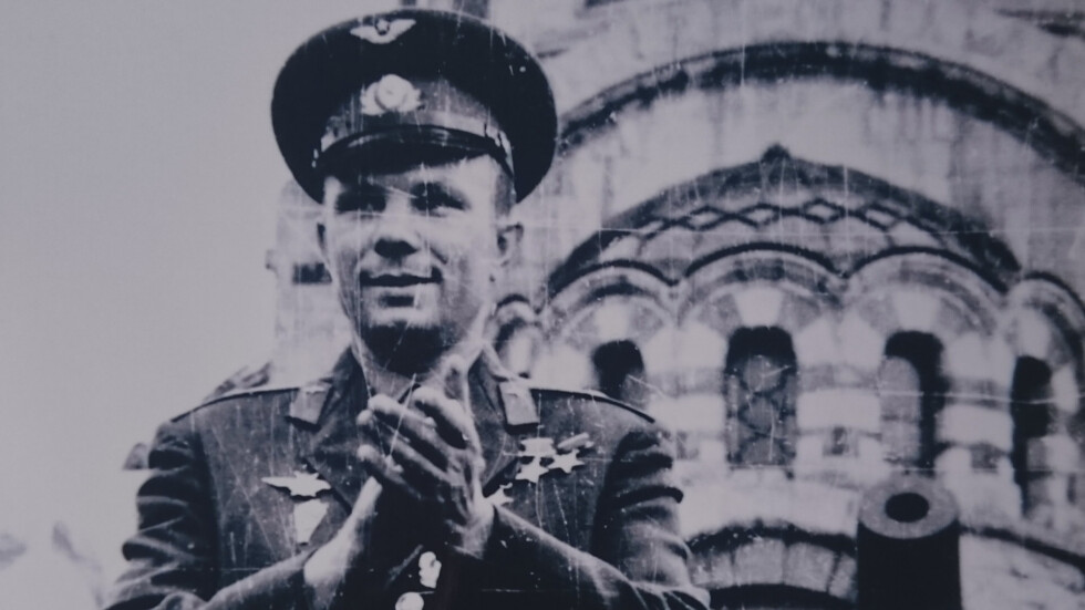 55 години от полета на Гагарин в Космоса: Кой е един от малкото българи, срещнали се с космонавта