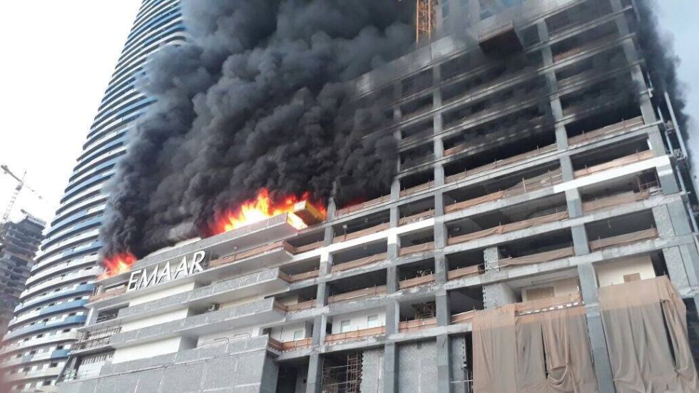 Пожар избухна в строяща се сграда до Бурдж Халифа в Дубай 