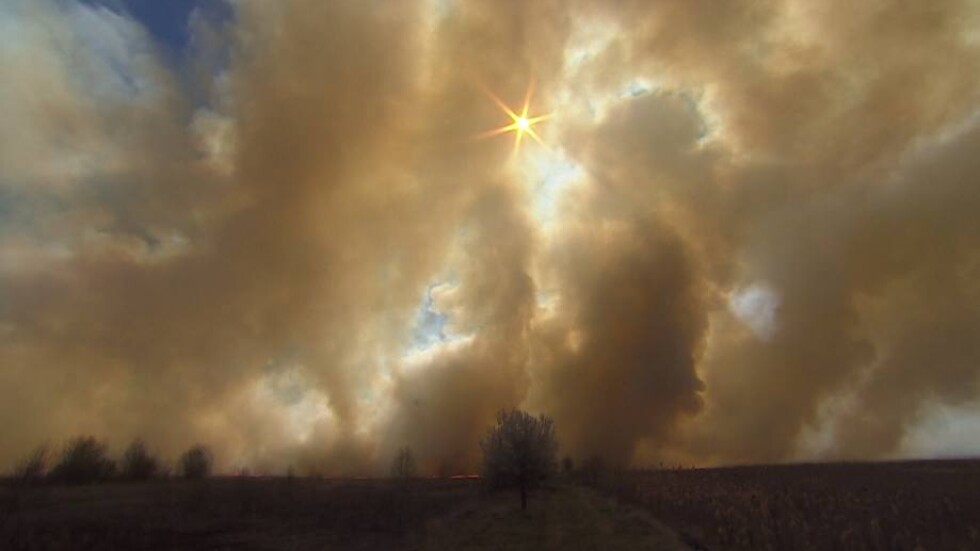 40 декара гори горят край Копривщица 