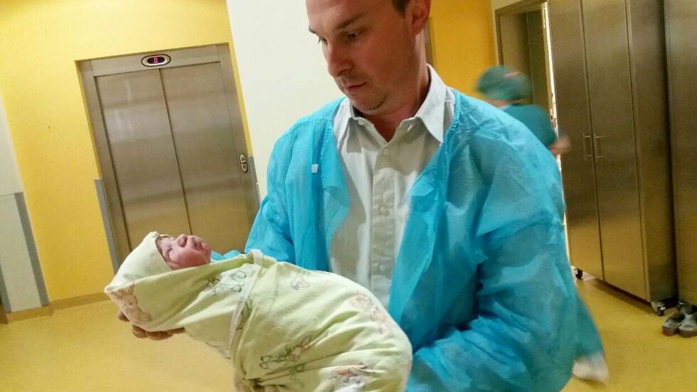Спортният репортер на bTV Петър Бакърджиев стана татко за втори път