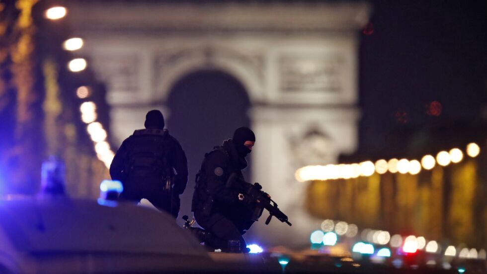 Нападателят от Париж – 39-годишен французин с много криминални прояви