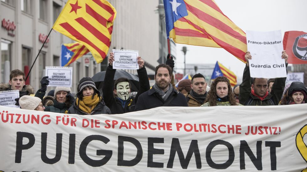 Масов протест срещу ареста на каталунския лидер в Берлин 
