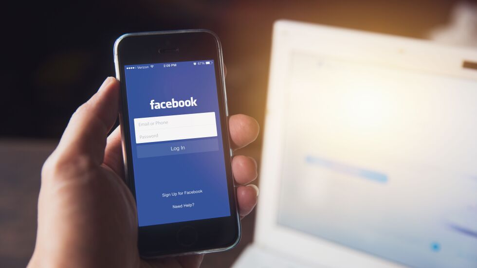 И европейски потребители са засегнати от изтичане на данни от „Фейсбук”