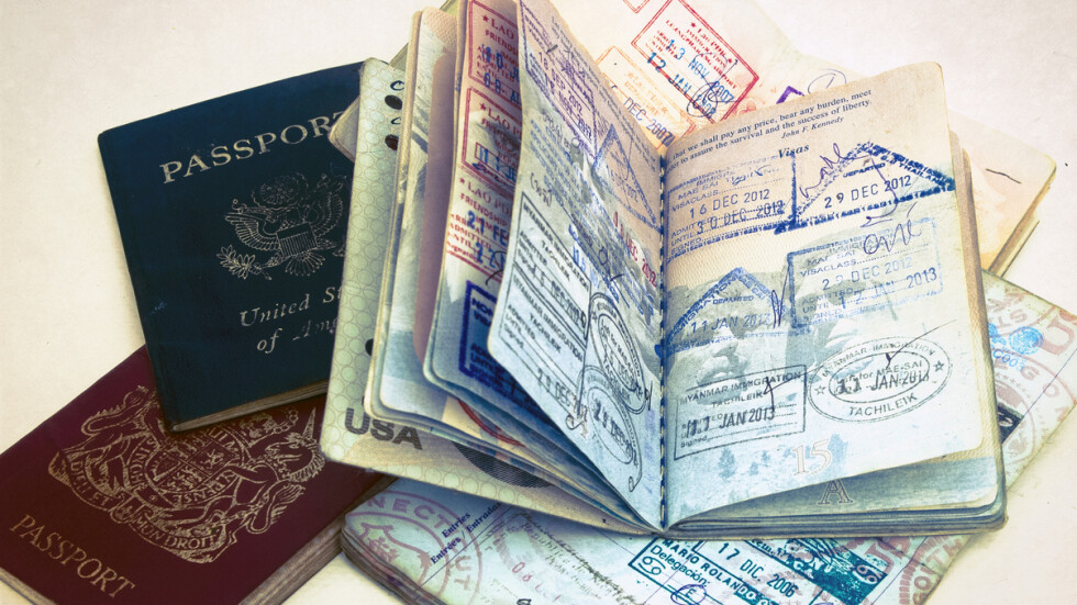 Паспортните служби в София с удължено работно време