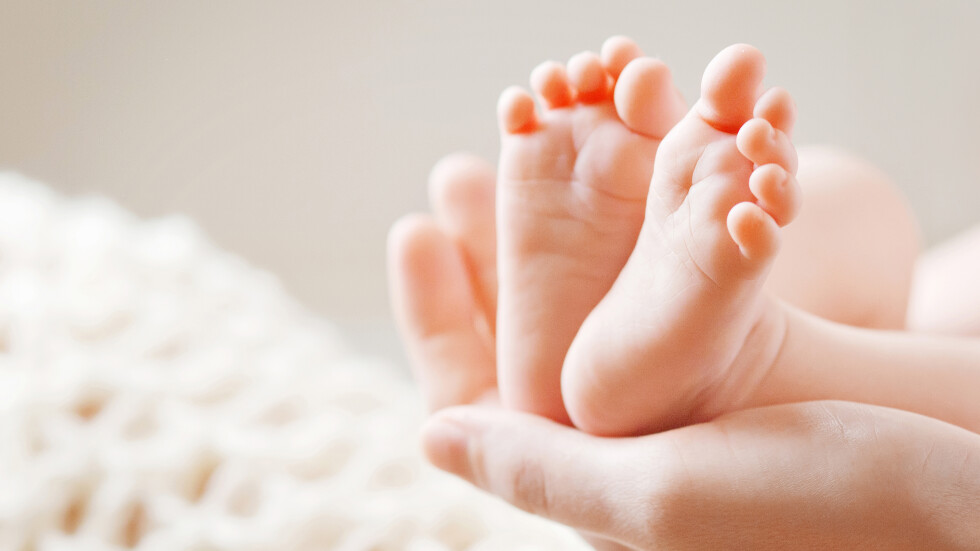 Изписват от болница най-малкото бебе, родено с тегло 258 грама