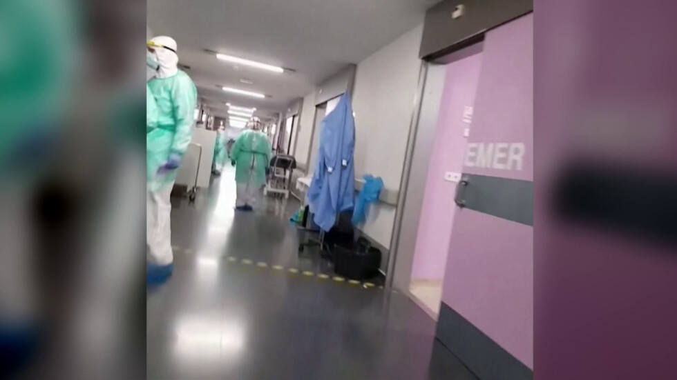 В условията на епидемия: Лекари напускат болницата в Гоце Делчев