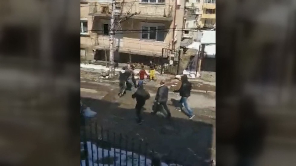 Масов бой във Враца по време на извънредното положение
