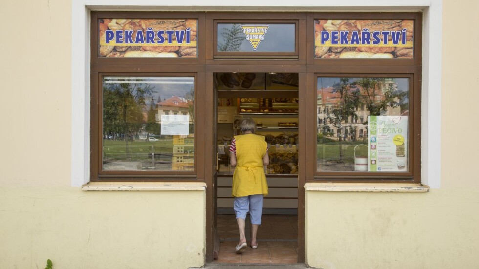 Чехия се готви за постепенно отваряне на магазините и ресторантите
