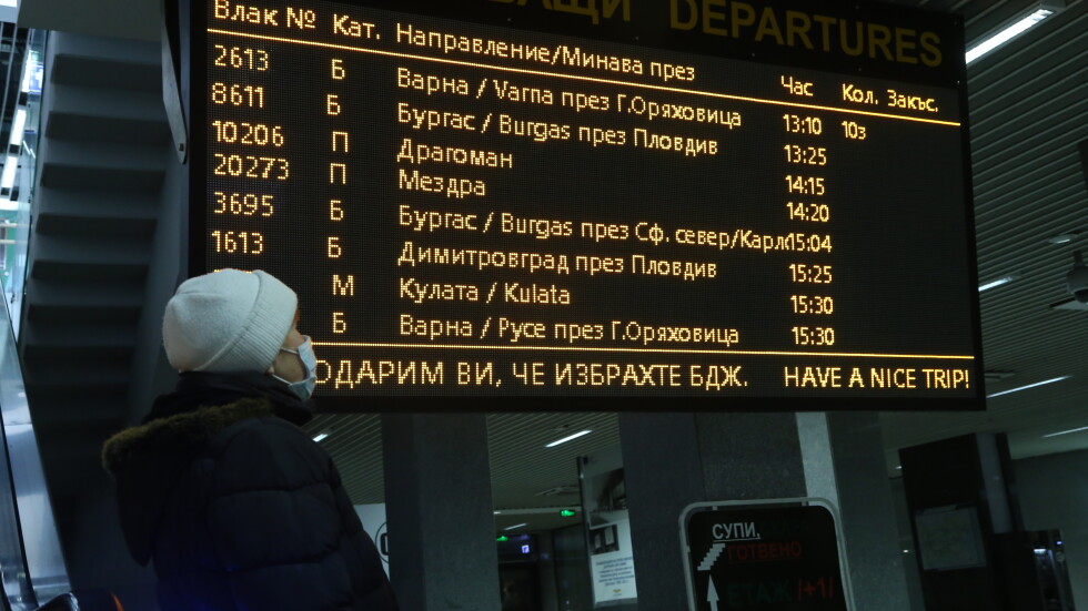 След ограниченията: Предизвикателството от и до работа в София с обществен транспорт