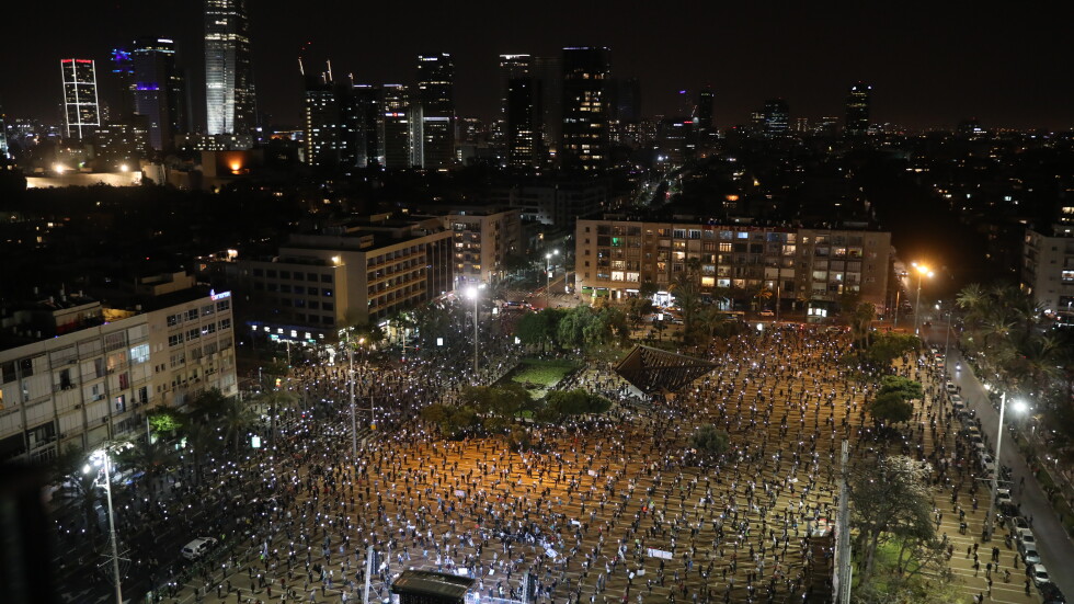 Няколко хиляди протестираха в Тел Авив срещу експремиера Нетаняху