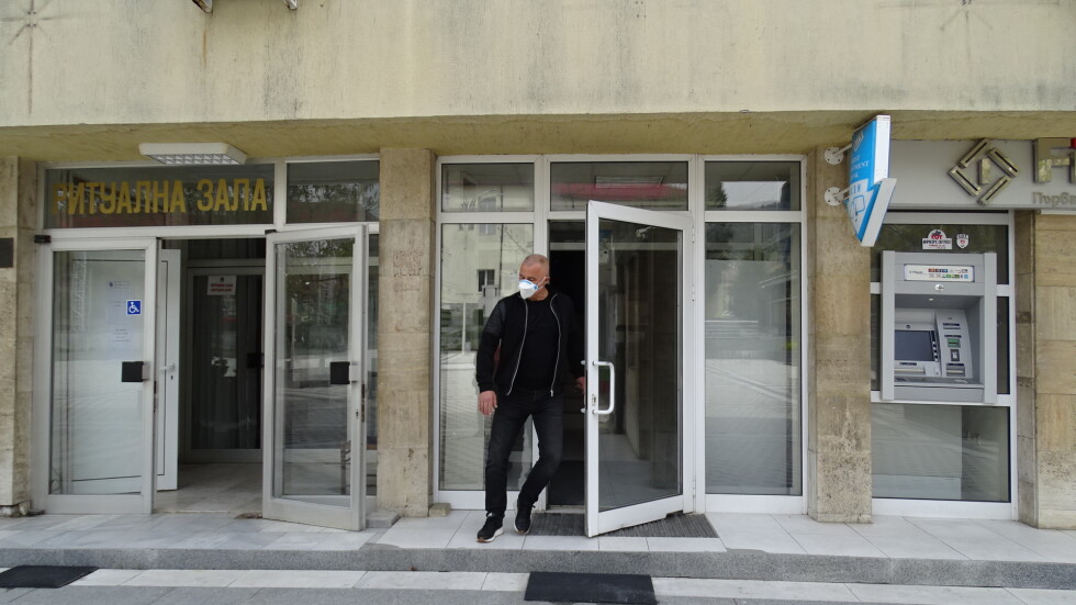 Кметът на Симитли под карантина: Шофьорът на градоначалника е с положителен тест за коронавирус 