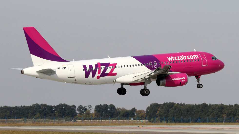 Wizz Air отменя полетите София-Лондон до 27 април