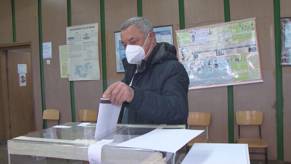 Валери Симеонов: Гласувам за повече почтени и некорумпирани депутати