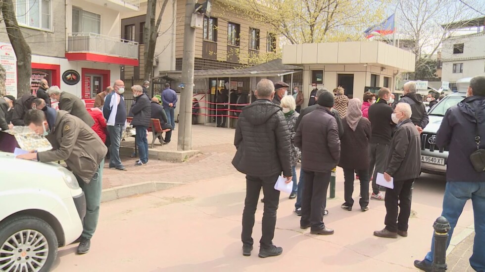 Българите в Бурса гласуват в осем секции 