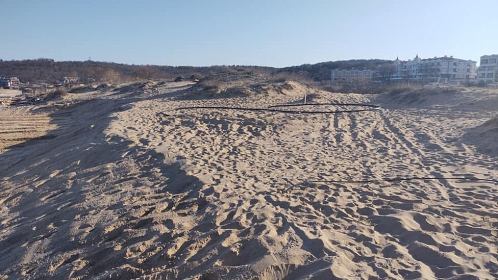 Екоинспекцията в Бургас: Няма засегнати пясъчни дюни на плаж „Смокиня“