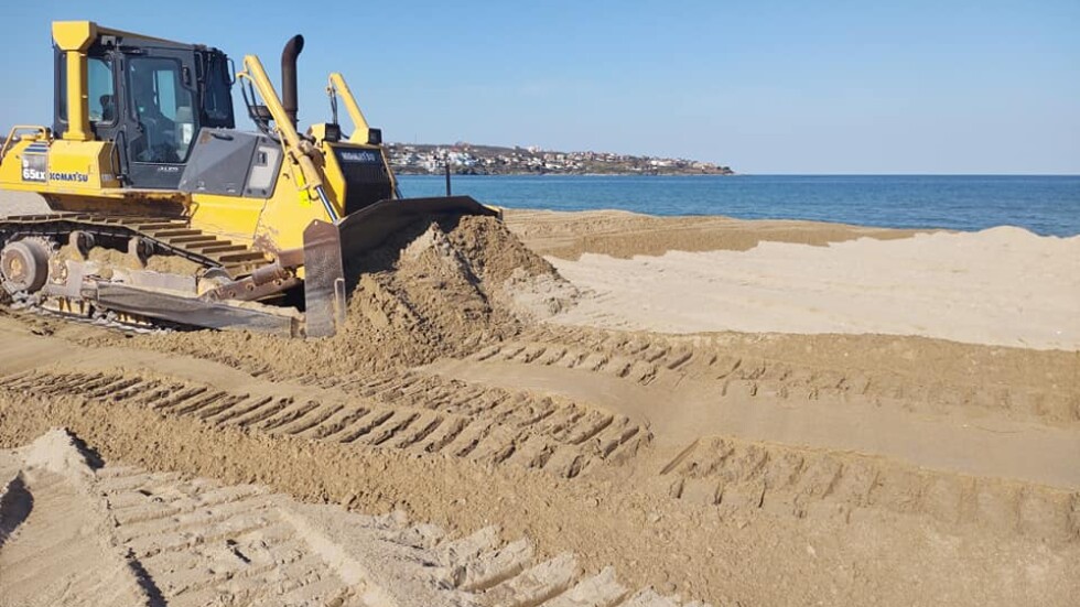 Забраниха навлизането на тежка техника след разораването на плаж "Смокини-Север"