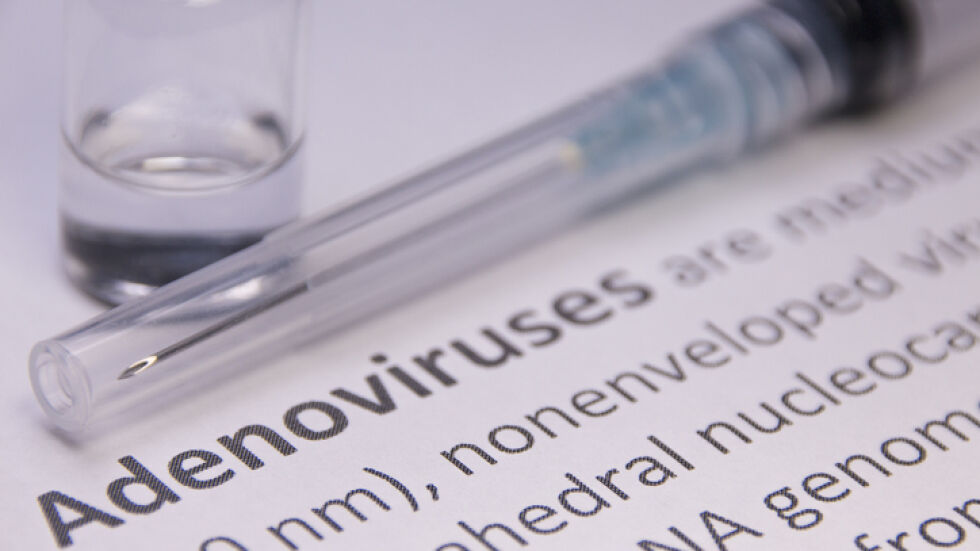 Заради тромбите: Ще изследват технологията на аденовирусните ваксини, а не самите препарати