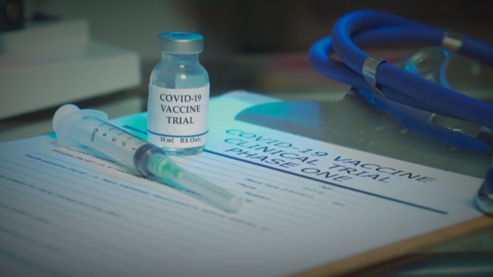 „COVID-19: Ваксините“: Безопасно ли е комбинирането на два типа ваксини?