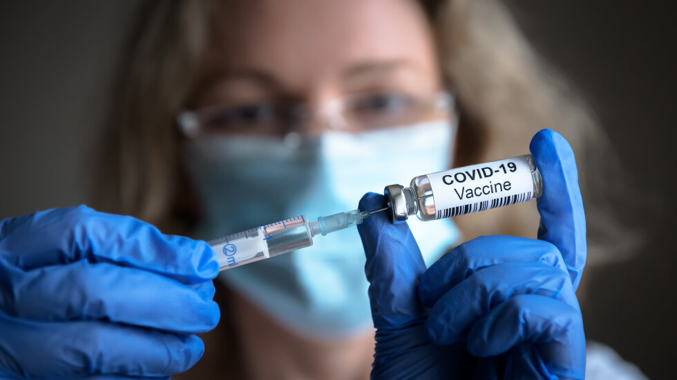 „Търсачи на ваксини“: Латиноамериканци пътуват до САЩ, за да се имунизират