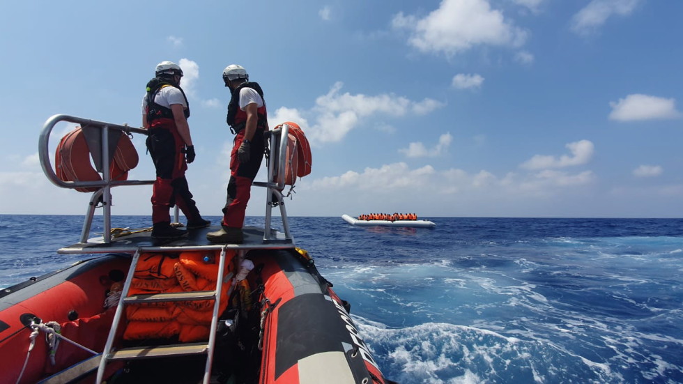 Най-малко 130 мигранти са се удавили след корабокрушение край бреговете на Либия