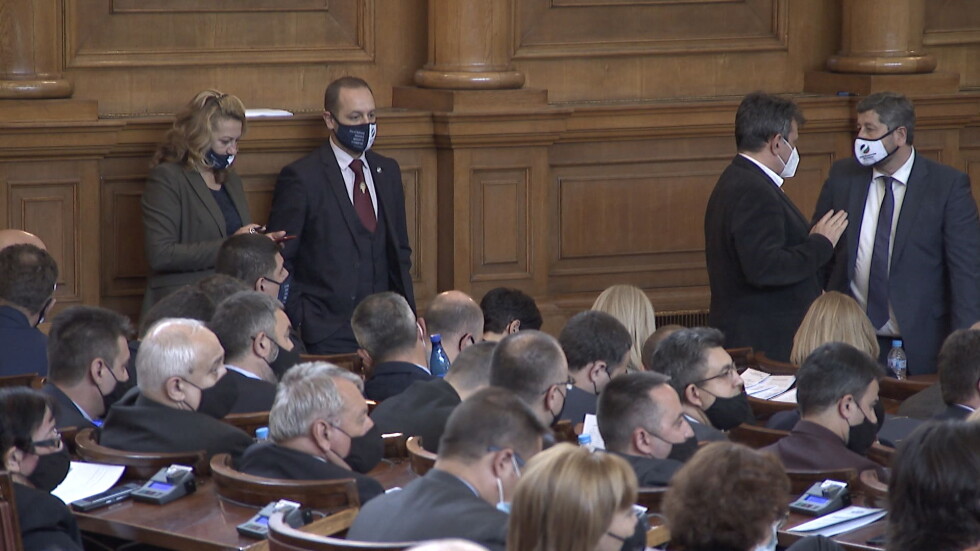 Депутатите гласуваха нови правила за следващите избори (ОБЗОР)