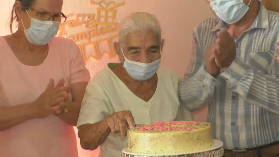 Oцеляла след испанския грип: 101-годишна колумбийка пребори и COVID-19