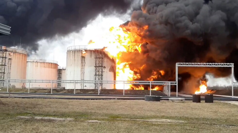 Украйна твърди, че няма информация за пожара в руския петролен склад