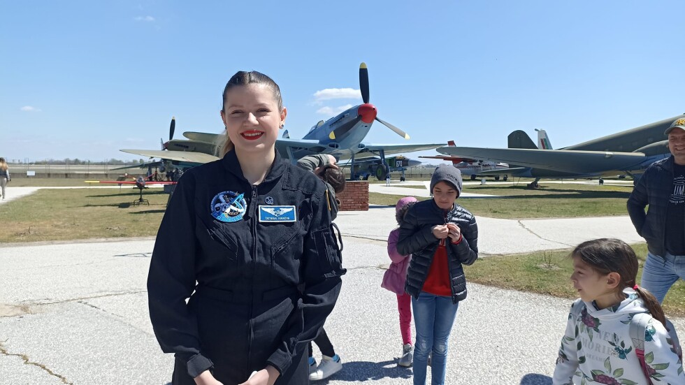 Вълнуваща среща в авиационния музей край Пловдив 