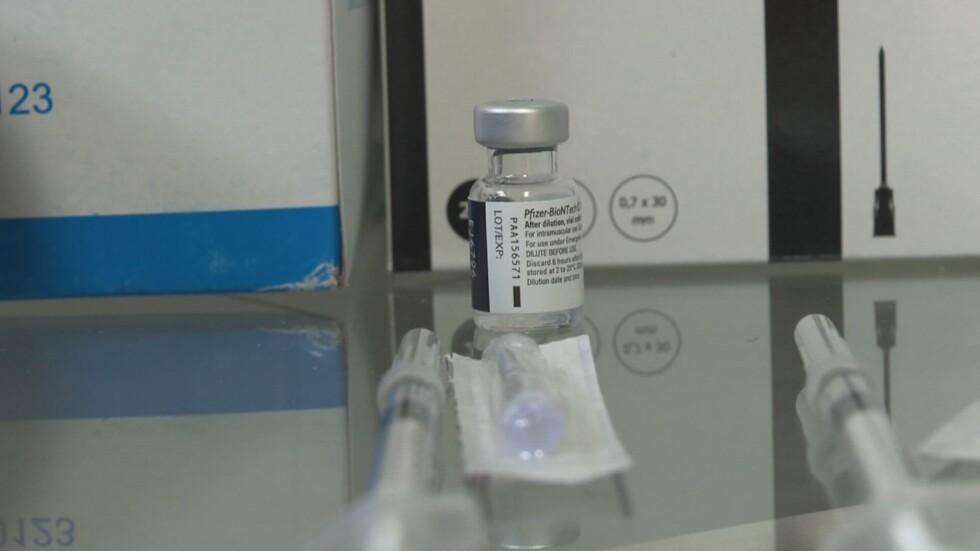 Имунизацията срещу COVID-19: Използвали сме едва 33% от получените 13 млн. ваксини