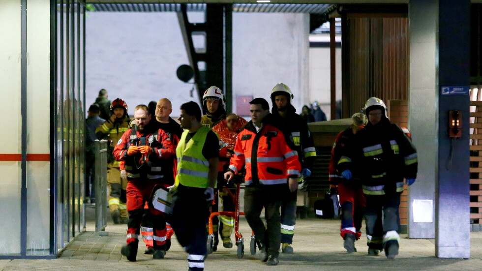Временно спряха операцията по изваждане на 7 миньори в Полша