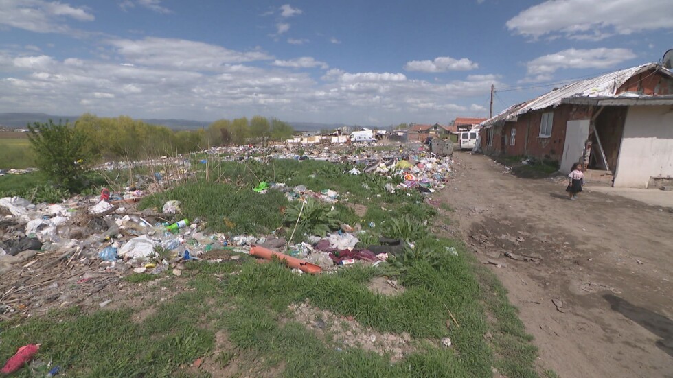 Незаконно сметище във „Филиповци“: Ще има ли наказани заради планините от боклук в района?