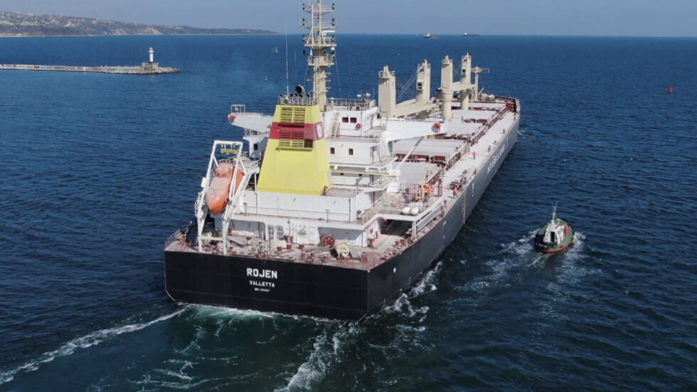 Българският кораб "Рожен" първи ще отплава от украинско пристанище по новия зърнен коридор